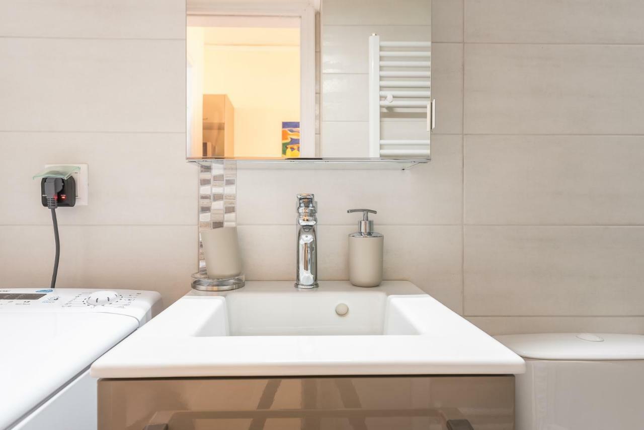 Stylish Kerameikos Apartment By Cloudkeys Афины Экстерьер фото
