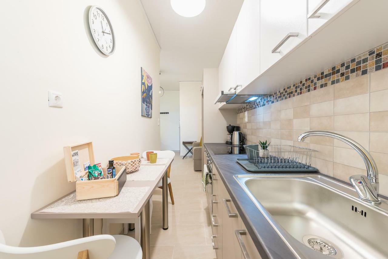 Stylish Kerameikos Apartment By Cloudkeys Афины Экстерьер фото